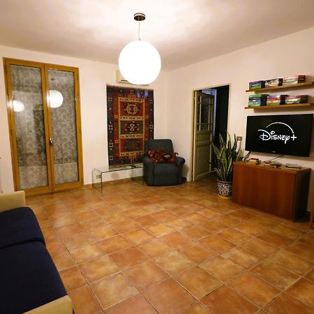 Area 52 Storia Ed Eleganza Vicino Ai Teatri Daire Palermo Dış mekan fotoğraf